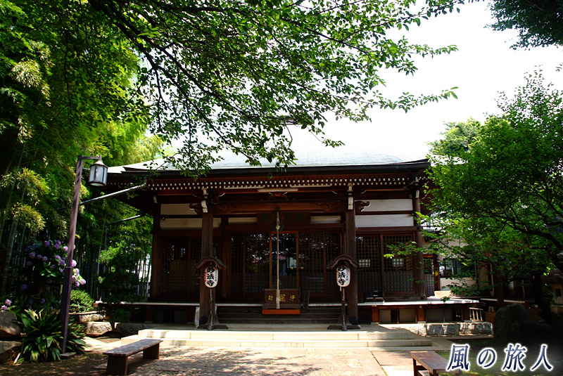 大蔵妙法寺の本堂の写真