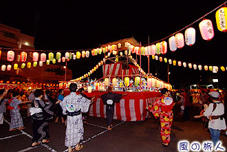 野沢の龍雲寺の盆踊りの写真