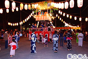 玉川中町公園の盆踊りの写真