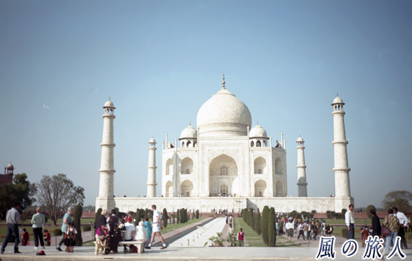 インド　タージマハルの写真