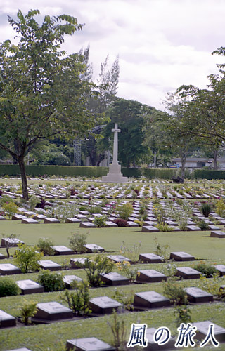 タイ　カンチャナブリ　連合軍の墓地の写真