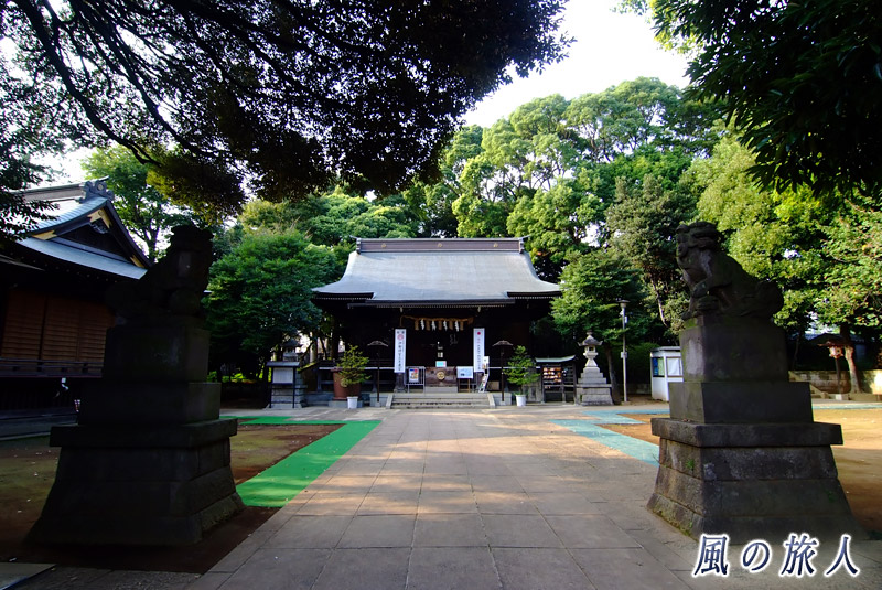 太子堂八幡神社の境内の写真