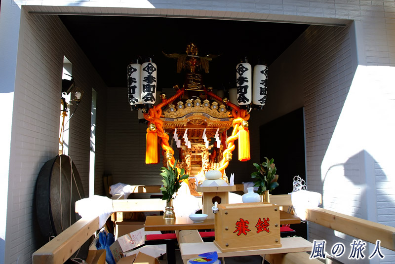 太子堂八幡神社祭礼　太子堂本町会の神輿の写真