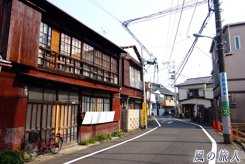 古道・滝坂道　旧道っぽい風景を写した写真