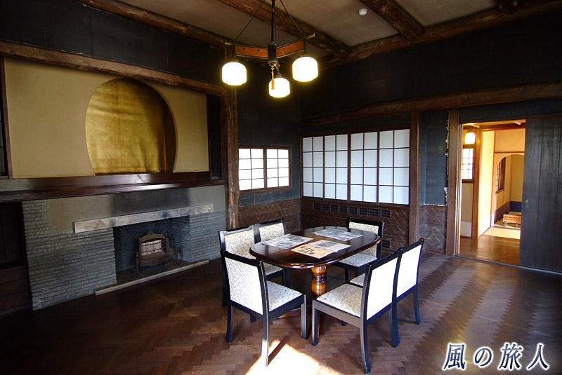 旧小坂家住宅　離れの書斎の写真