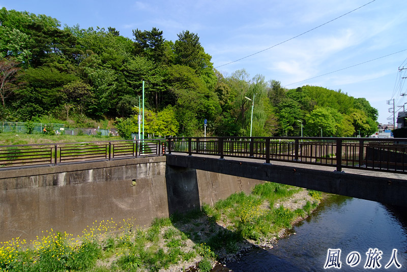 石井戸　愛宕橋と愛宕山付近の写真