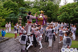 野沢の雲龍寺と盆踊りの写真