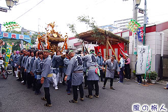 大原稲荷神社の神輿渡御の写真