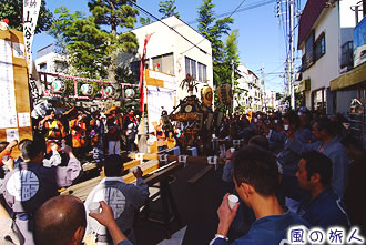 山谷稲荷神社の神輿渡御の写真