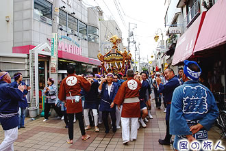 深澤神社の神輿渡御の写真