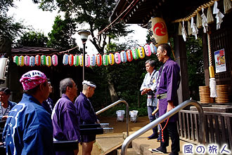 尾山宇佐神社の神輿渡御の写真