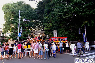 奥沢神社の秋祭りの写真