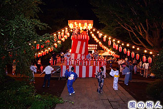 岡本の長円寺の盆踊りの写真