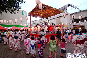 喜多見商店街盆踊り大会の写真