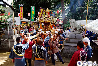 赤堤六所神社の秋祭りの写真