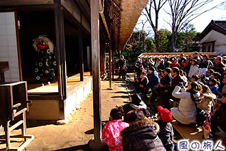 岡本民家園の正月遊びの写真