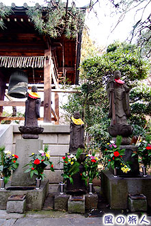 下馬の西澄寺と武家屋敷門の写真
