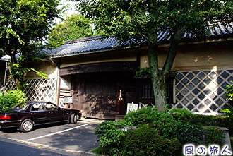 伊木家下屋敷門の写真