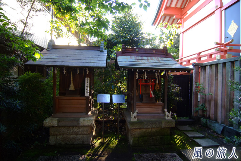 松原菅原神社　御嶽神社（左）と稲荷神社（右）
