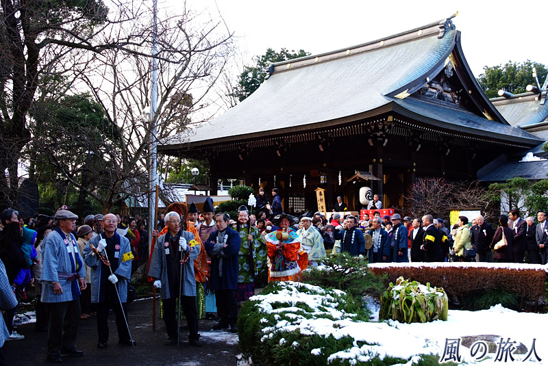 喜多見氷川神社の節分祭　参進の様子