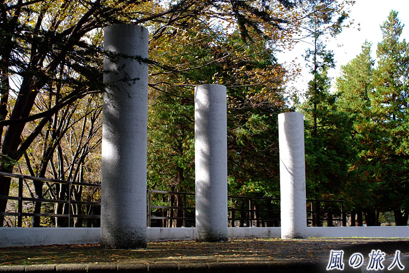 世田谷美術館　出会いの広場の円柱の写真