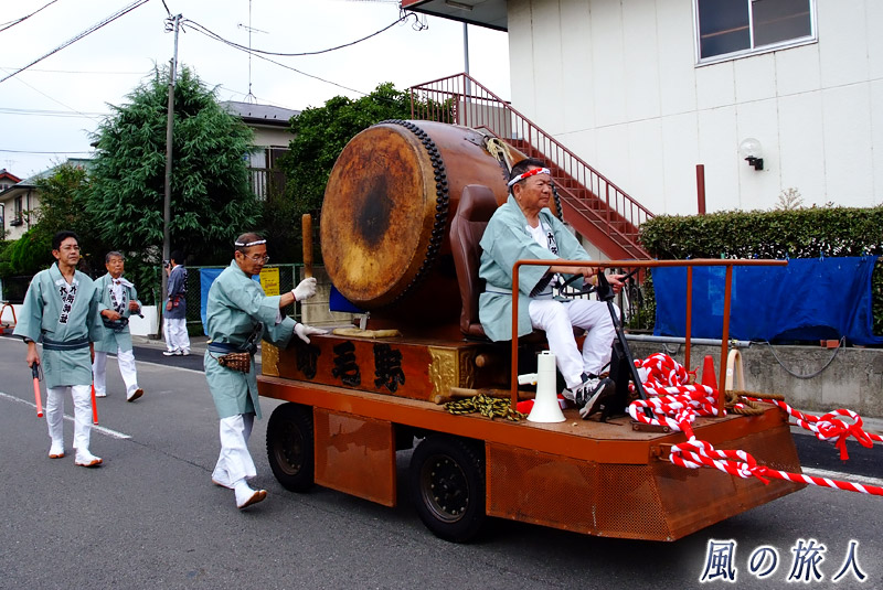 野毛六所神社の秋祭り　野毛の太鼓車の写真
