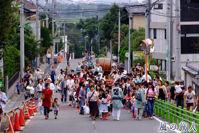 野毛六所神社の秋祭り　太鼓行列の写真