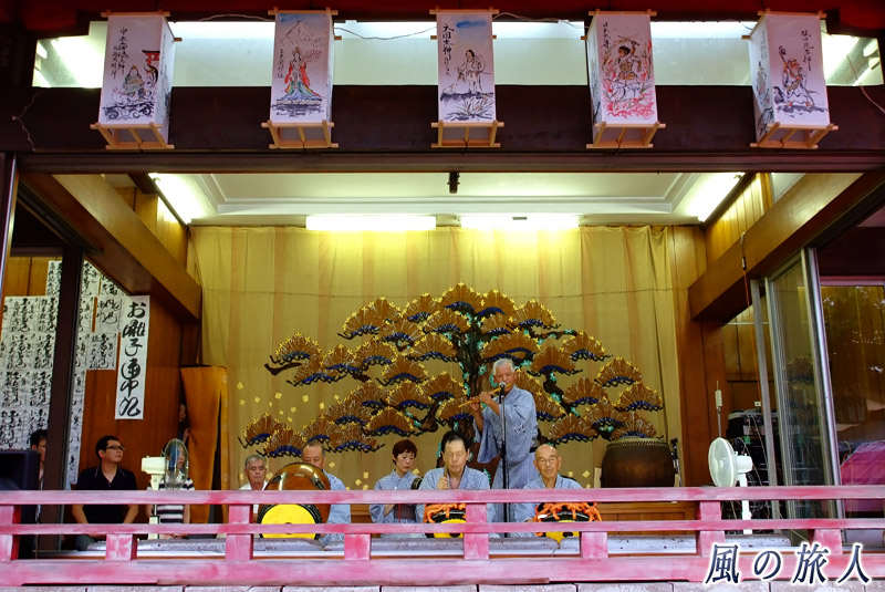 玉川神社秋祭り　等々力囃子の演奏の写真