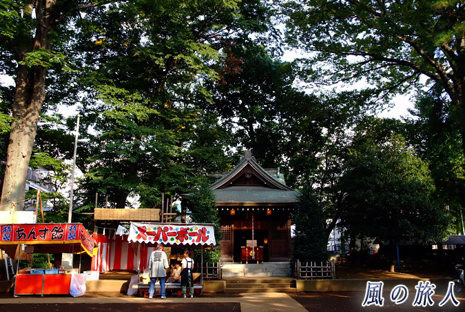宇山稲荷神社の秋祭り　秋祭りのときの境内の写真