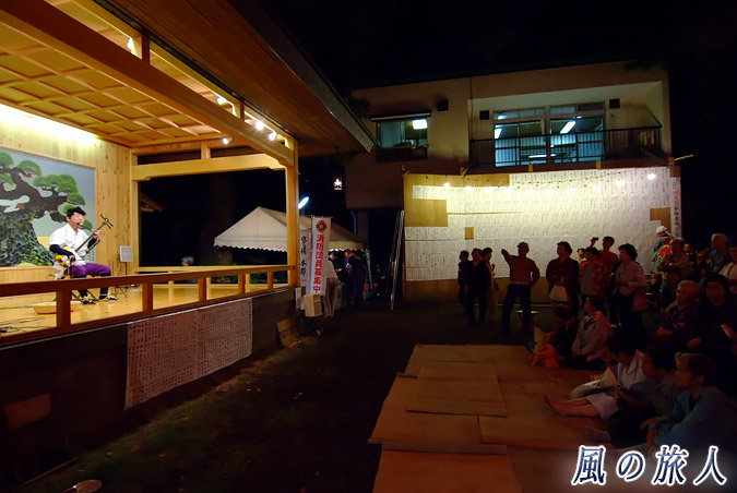 経堂天祖神社の秋祭り　唄の披露の写真