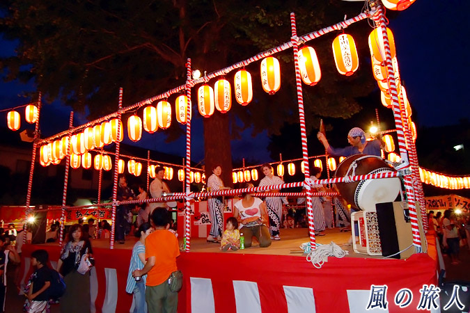 稲荷森稲荷神社　参商会納涼盆踊り大会2011年 太鼓の写真