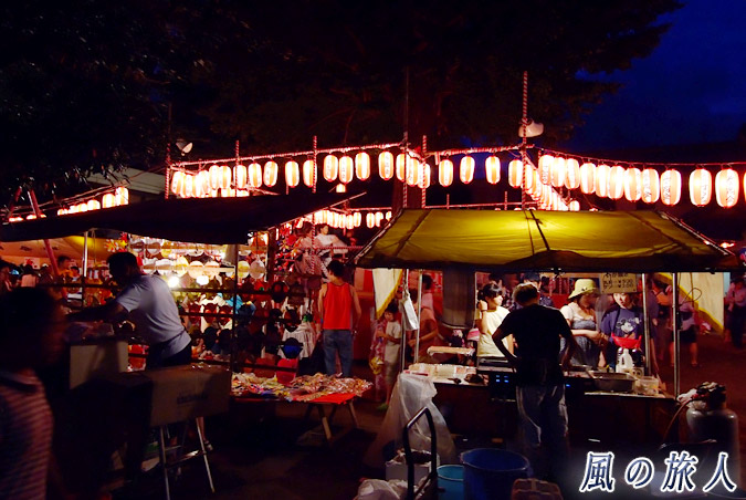 稲荷森稲荷神社　参商会納涼盆踊り大会2011年　屋台の写真