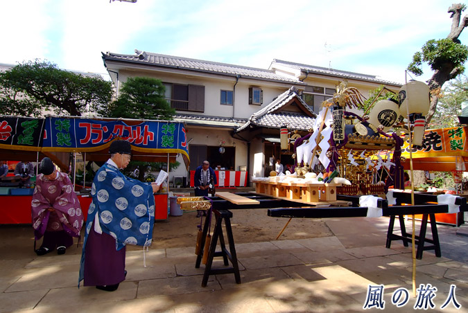 稲荷森稲荷神社の神輿渡御　祝詞奏上の写真
