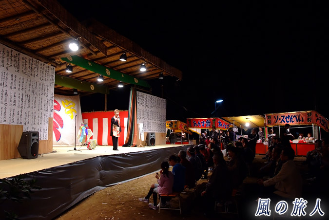 宇山稲荷神社の秋祭り　プロによる演芸（2012年）の写真