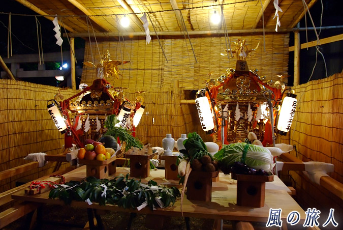 弦巻神社の神輿渡御　神輿の写真