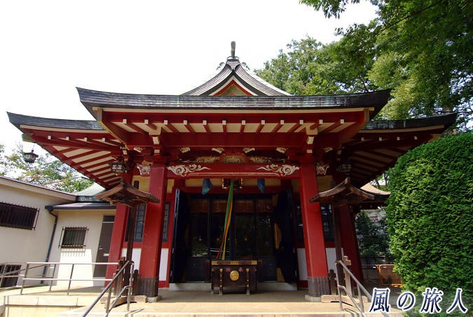 稲荷森稲荷神社 社殿の写真