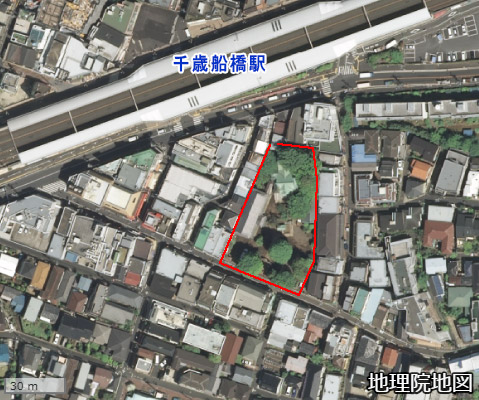 2009年の稲荷森稲荷神社周辺の航空写真（国土地理院）